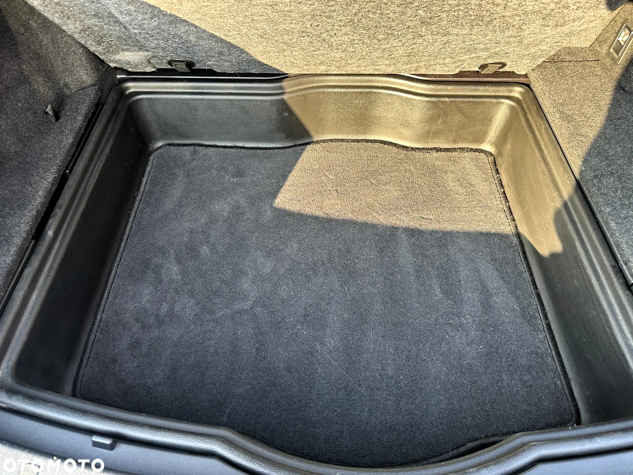 Lexus UX 250h GPF Business Edition 2WD - 26