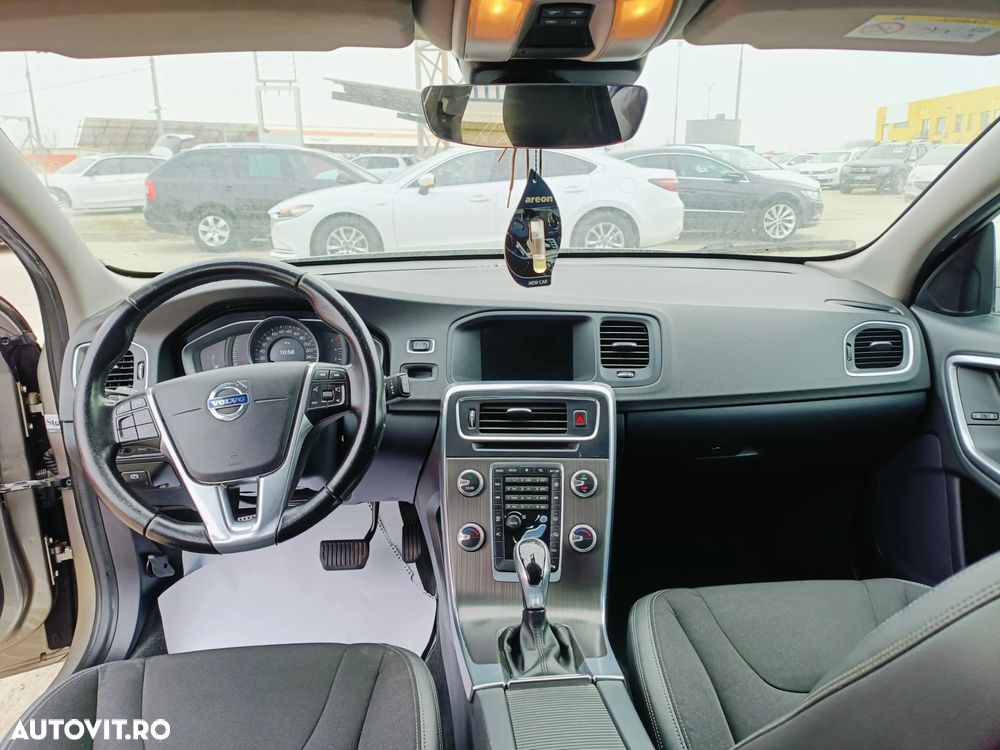 Volvo V60 D2 Geartronic Momentum - 6