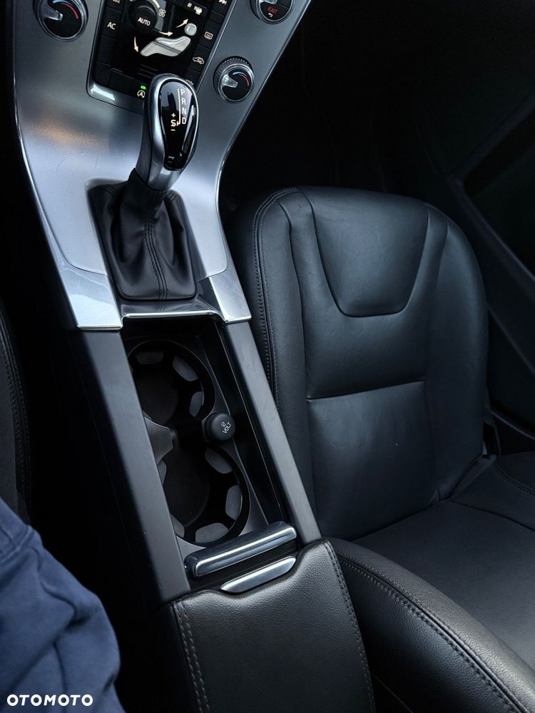 Volvo S60 D2 Drive-E Dynamic Edition (Momentum) - 33