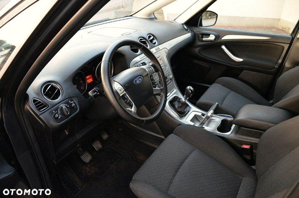 Ford S-Max - 15