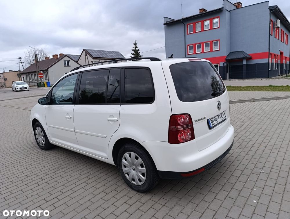 Volkswagen Touran 1.6 - 4