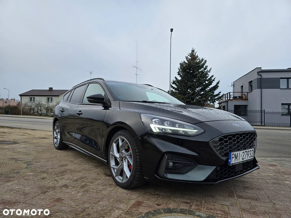 Ford Focus 2.3 EcoBoost S&S ST - 17