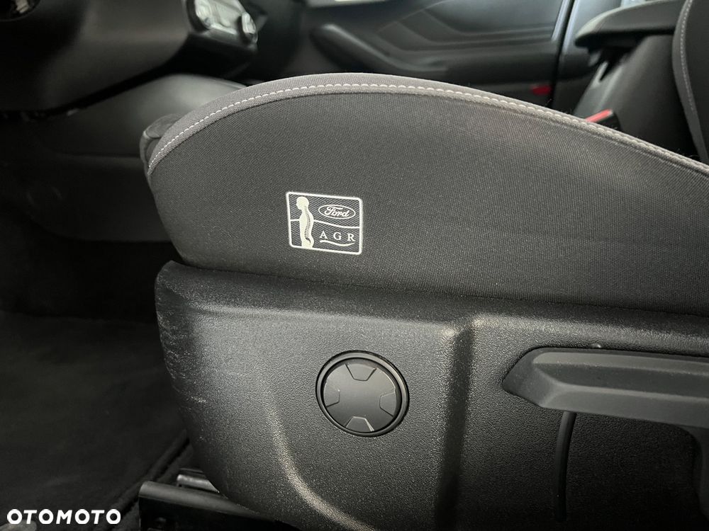 Ford Focus 2.0 EcoBlue Titanium - 21