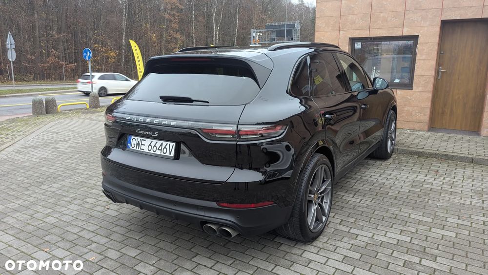 Porsche Cayenne S - 1