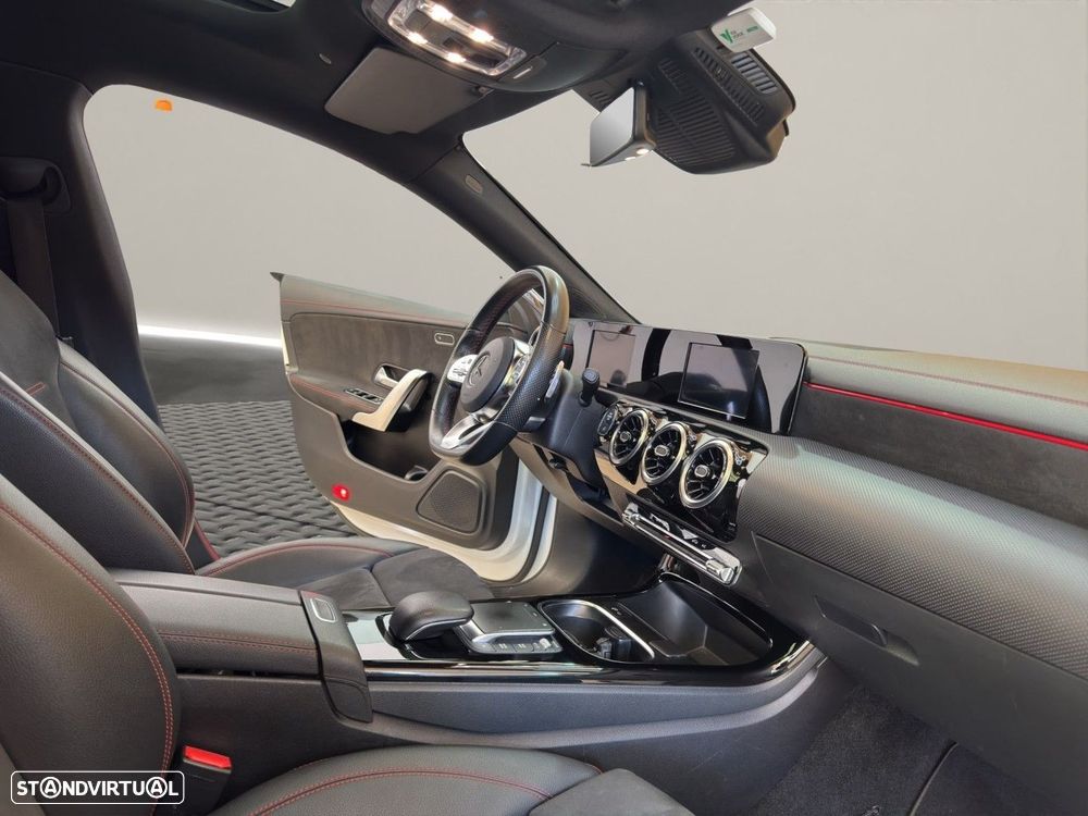 Mercedes-Benz CLA 200 d - 18