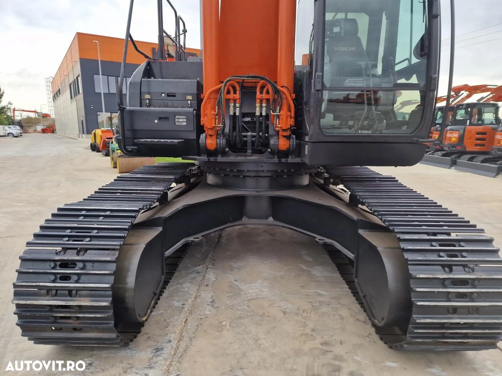 Hitachi ZX350LCN-6, 2018, 8.929h, INGUST 2,99m, CUPLA RAPIDA, cupa 2mc, ad sapare 8m, 2 inst hidr pe brate, ridica 20t, 3 camere, Masa operationala 36,5t, motor Isuzu 283CP, 3 pompe hidr,posibilitate leasing 3 ani, STARE FOARTE BUNA, PROMOTIE 99.000 EUR+tva - 18