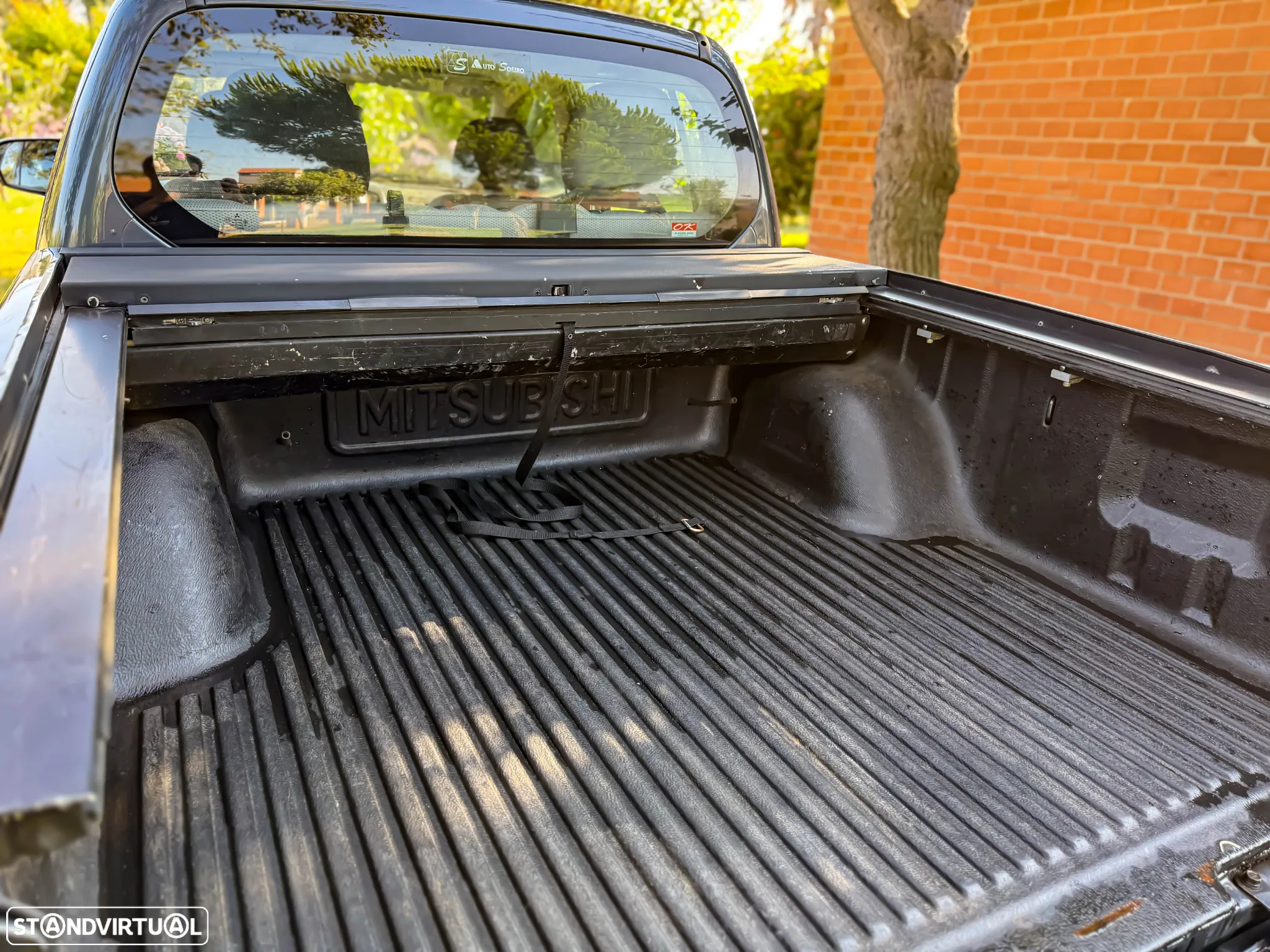 Mitsubishi L200 2.5 DI-D CD Invite AC - 17