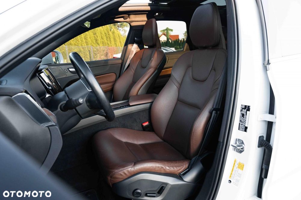 Volvo XC 60 T6 AWD Momentum - 11