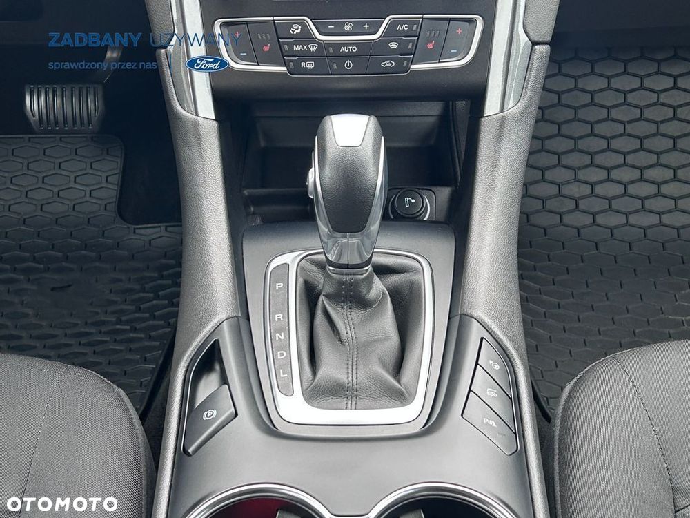 Ford Mondeo 2.0 Hybrid Trend - 17