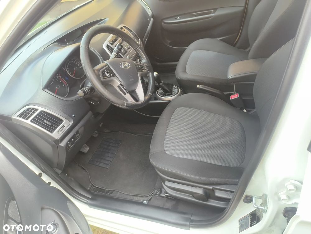 Hyundai i20 1.25 Classic + - 7