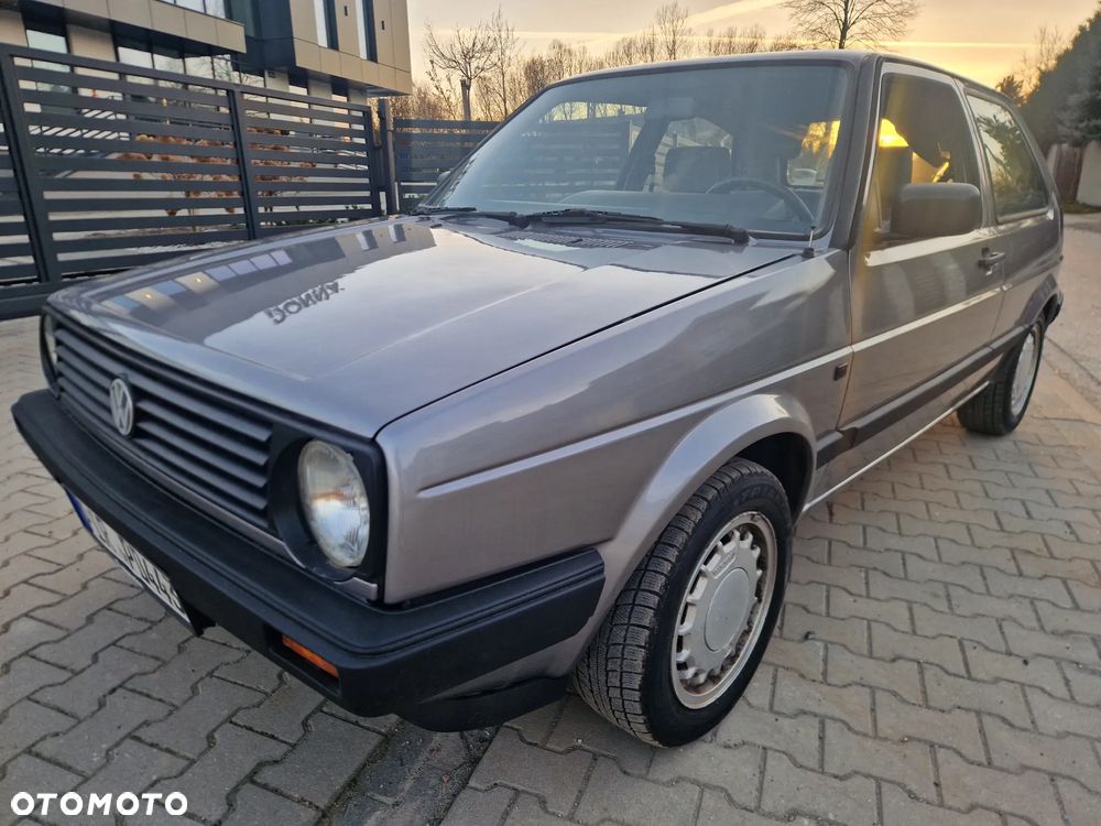 Volkswagen Golf - 6
