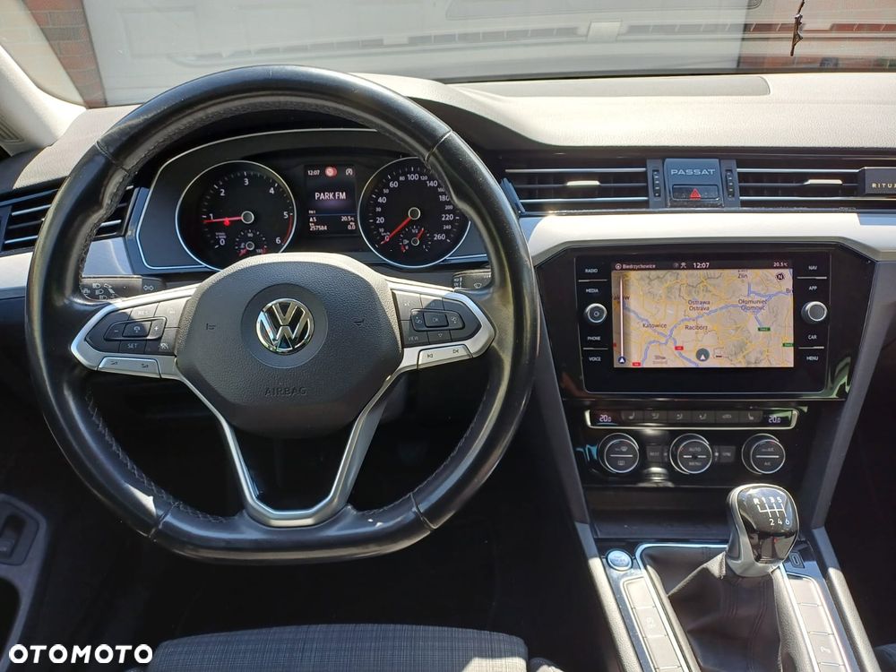 Volkswagen Passat - 6