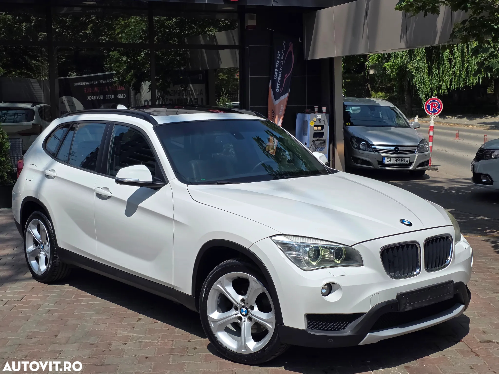 BMW X1 xDrive20d Aut. Sport Line - 2