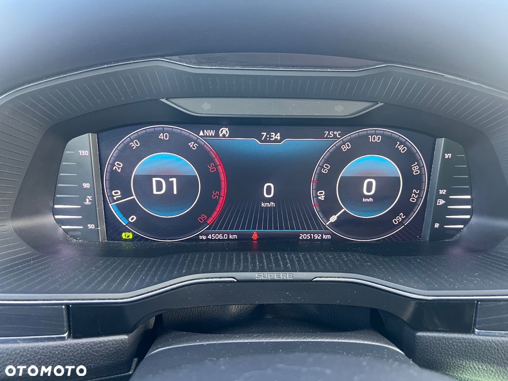 Skoda Superb 2.0 TDI 4x4 DSG Premium Edition - 26