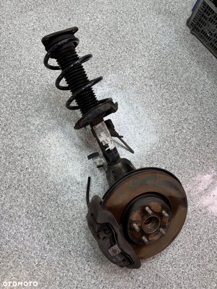 zwrotnica mcpherson lewy przód volvo v40 ii 2012-2018 2.0 d4 31360945 - 1