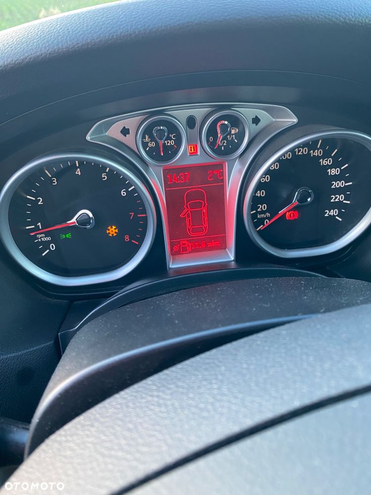 Ford Focus 1.8 Titanium - 20