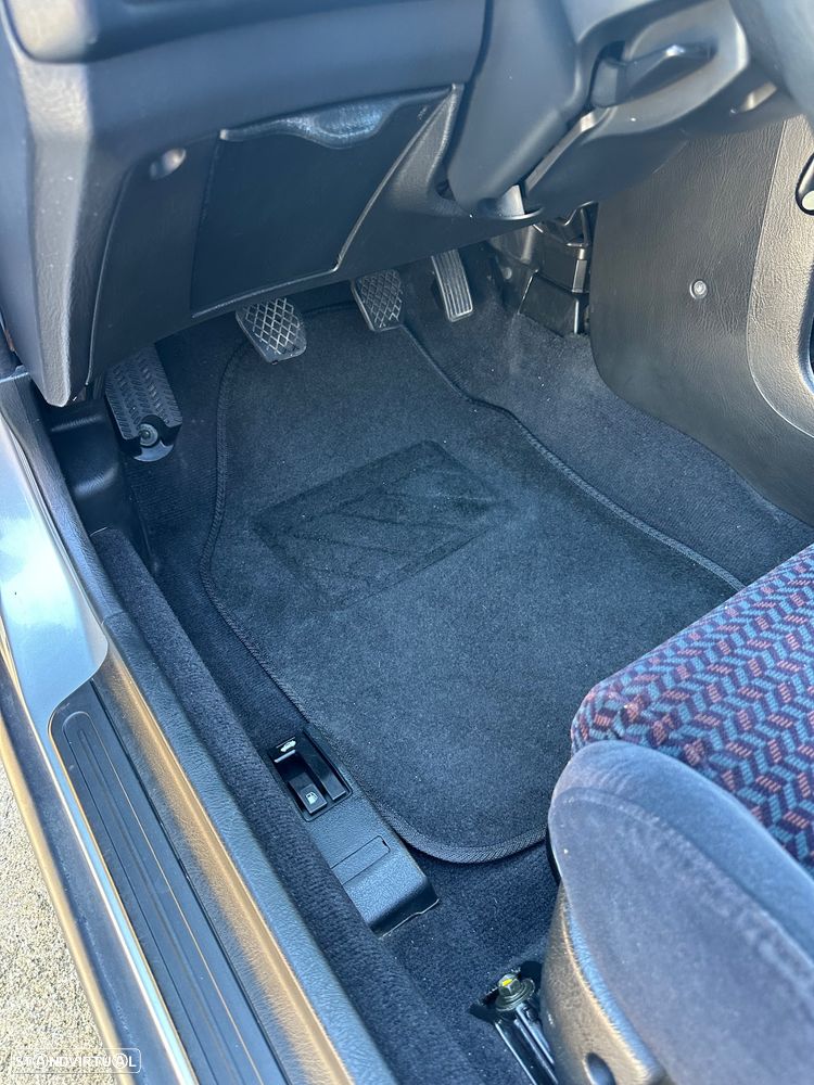 Honda Civic 1.5i LS - 11