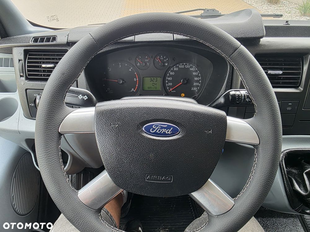 Ford Transit - 19