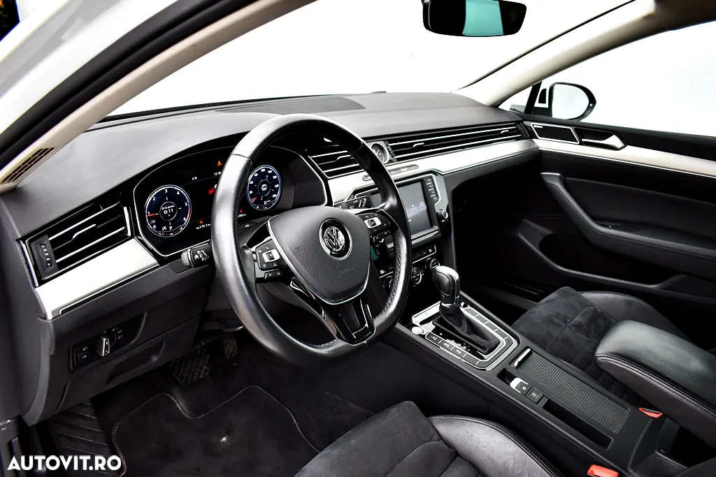 Volkswagen Passat Variant 2.0 BiTDI 4Mot DSG Highline - 12