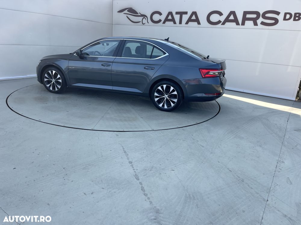 Skoda Superb 2.0 TDI DSG Selection - 8