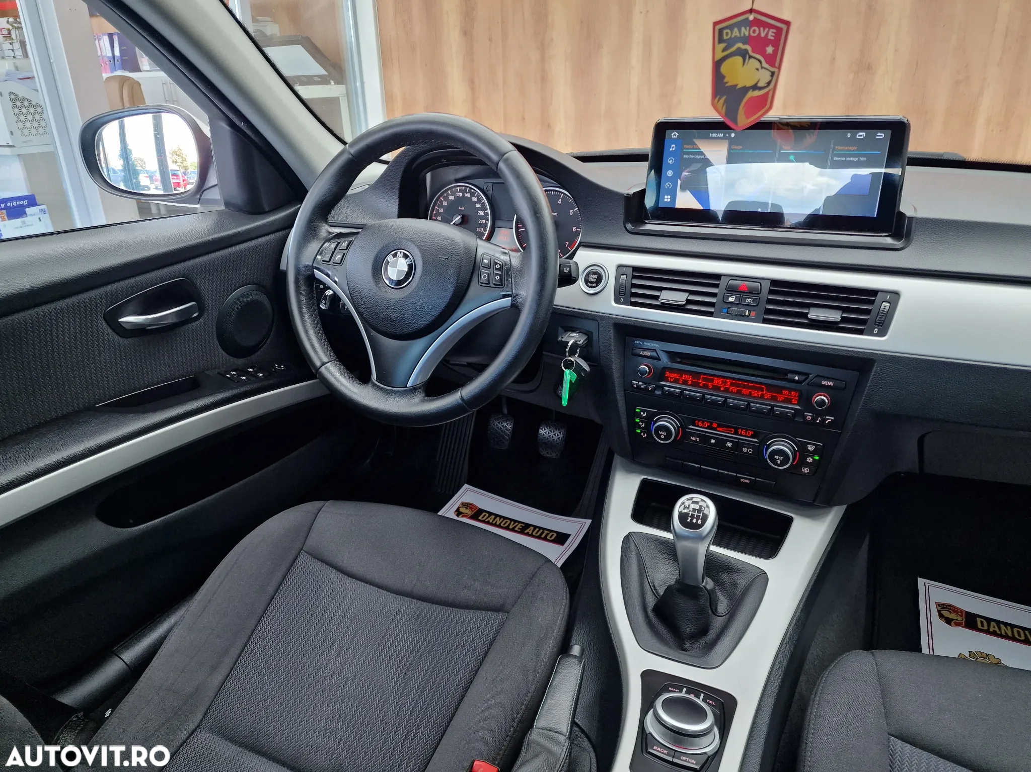 BMW Seria 3 318i - 17