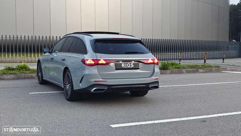 Mercedes-Benz E 300 Standard - 18