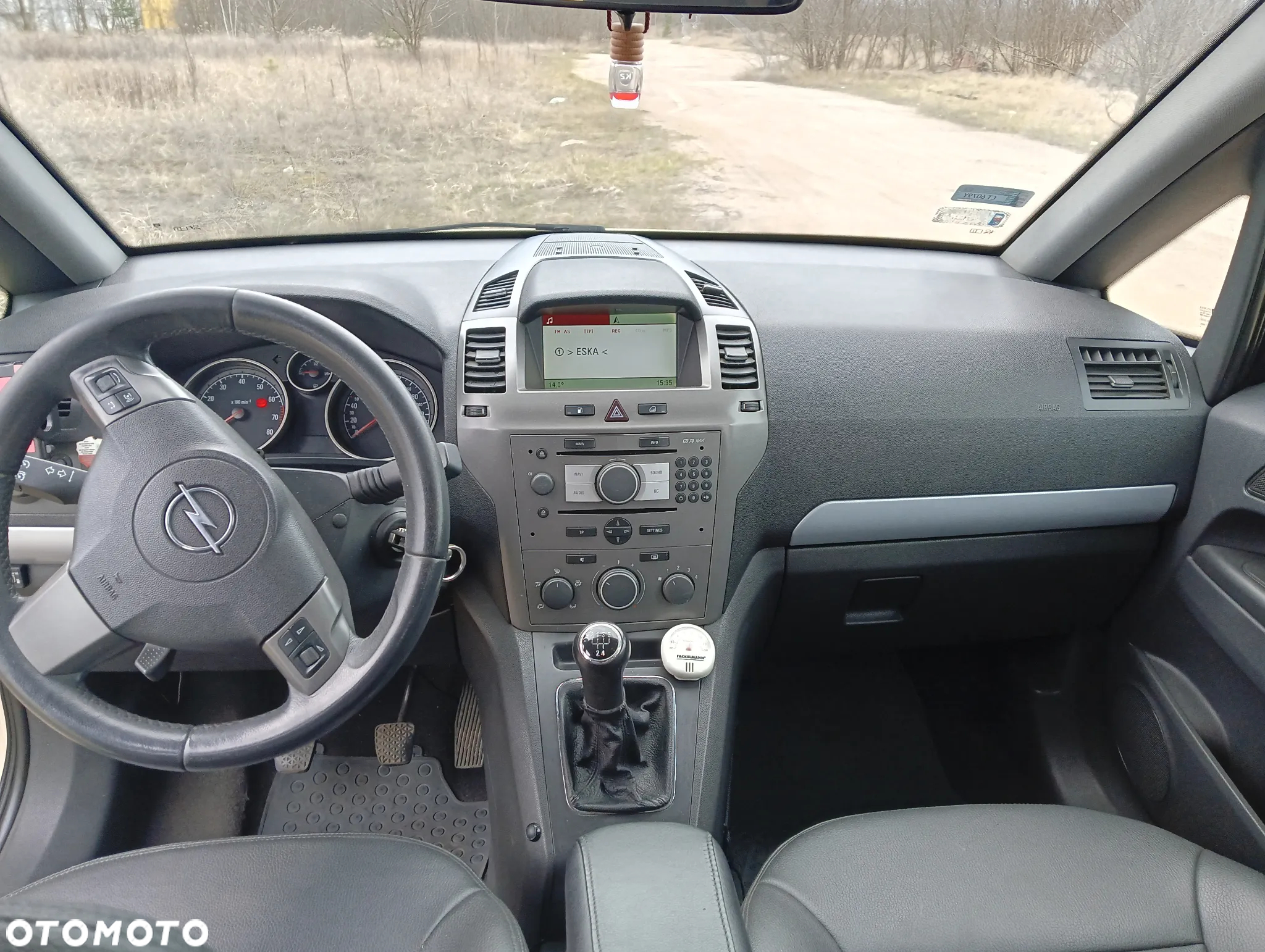 Opel Zafira 1.6 16V Base - 14