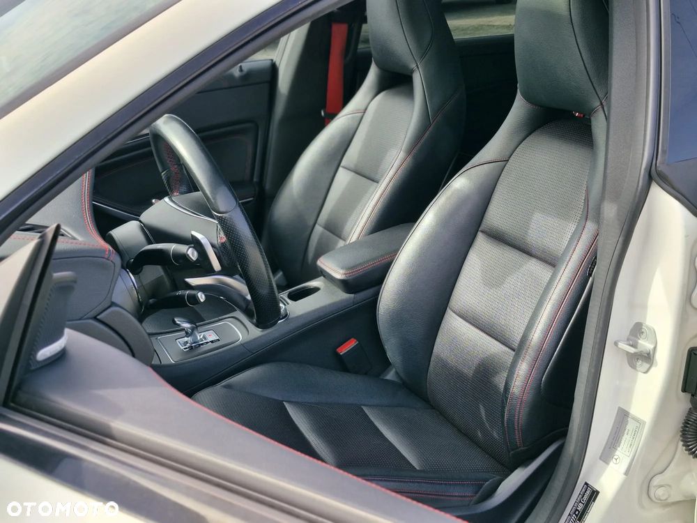 Mercedes-Benz CLA - 14