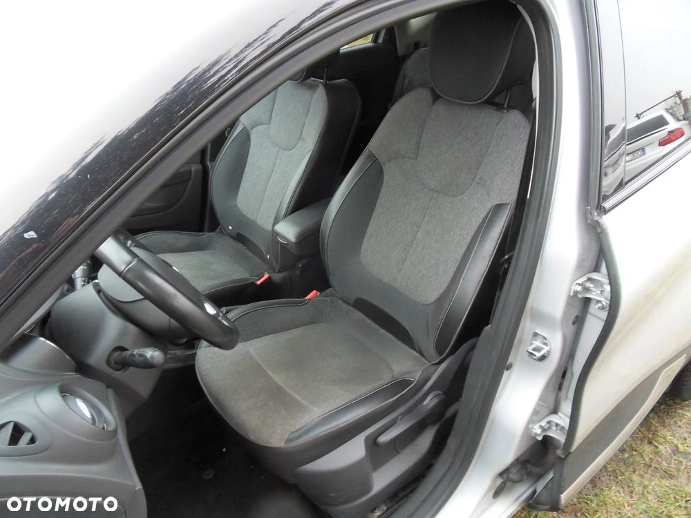 Renault Captur ENERGY TCe 120 EDC Bose Edition - 14