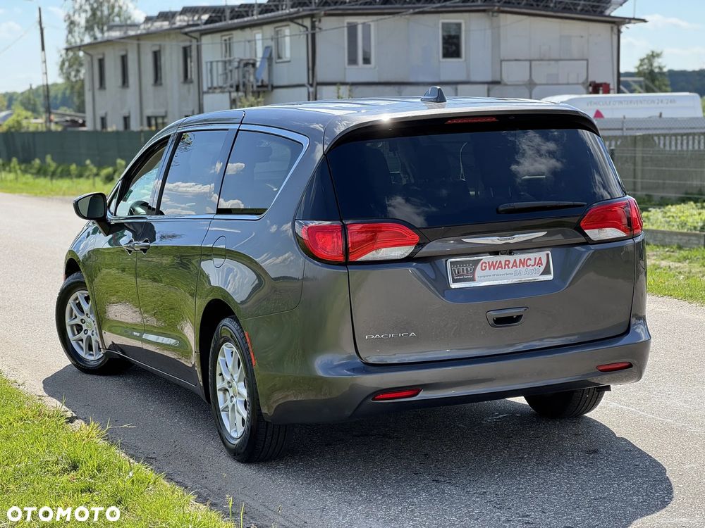 Chrysler Pacifica - 17