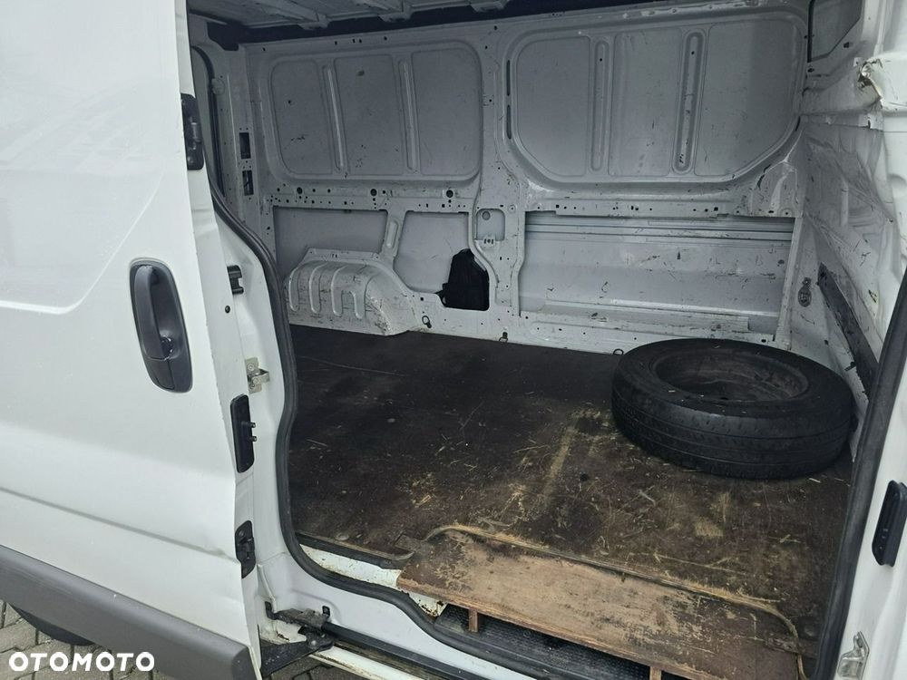 Opel Vivaro - 18