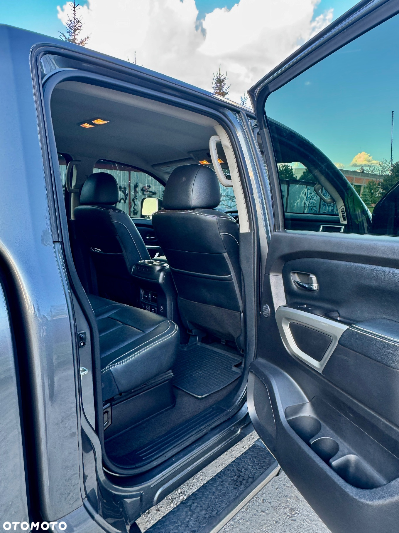 Nissan Titan - 21