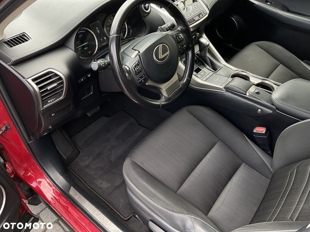 Lexus NX 300h Business Edition AWD - 20