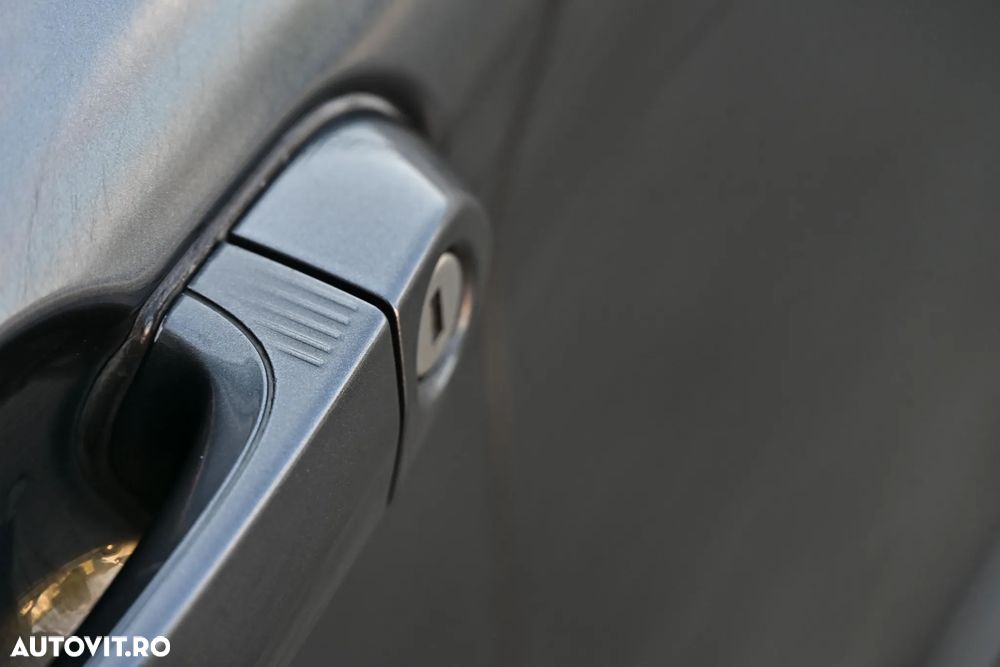 BMW Seria 3 320d DPF Aut. - 17