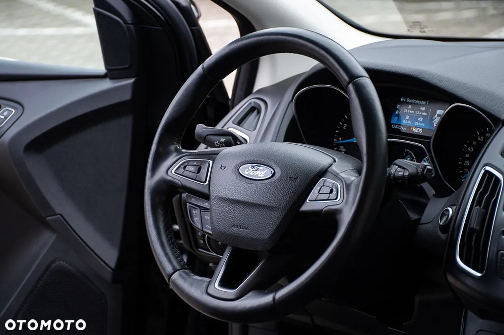 Ford Focus 1.5 EcoBoost Titanium Business - 17