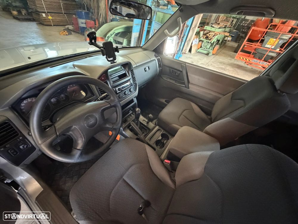 Mitsubishi Pajero 3.2 DI-D GLS - 5