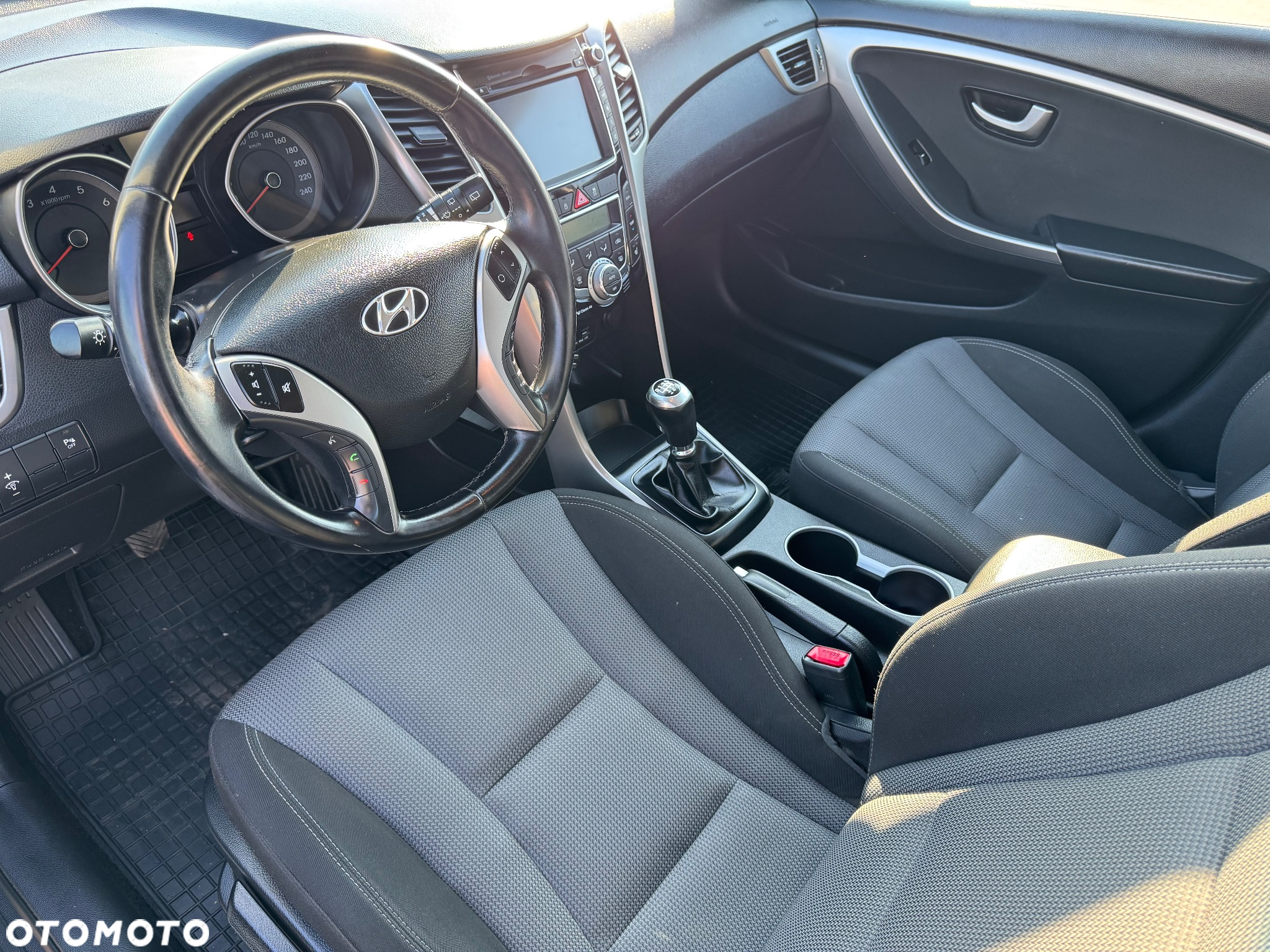 Hyundai i30 1.4 Trend - 14