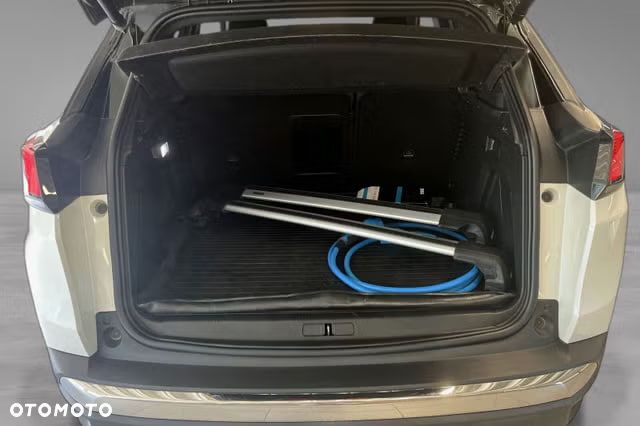 Peugeot 3008 1.6 PureTech HYbrid4 GT Line S&S EAT8 - 5