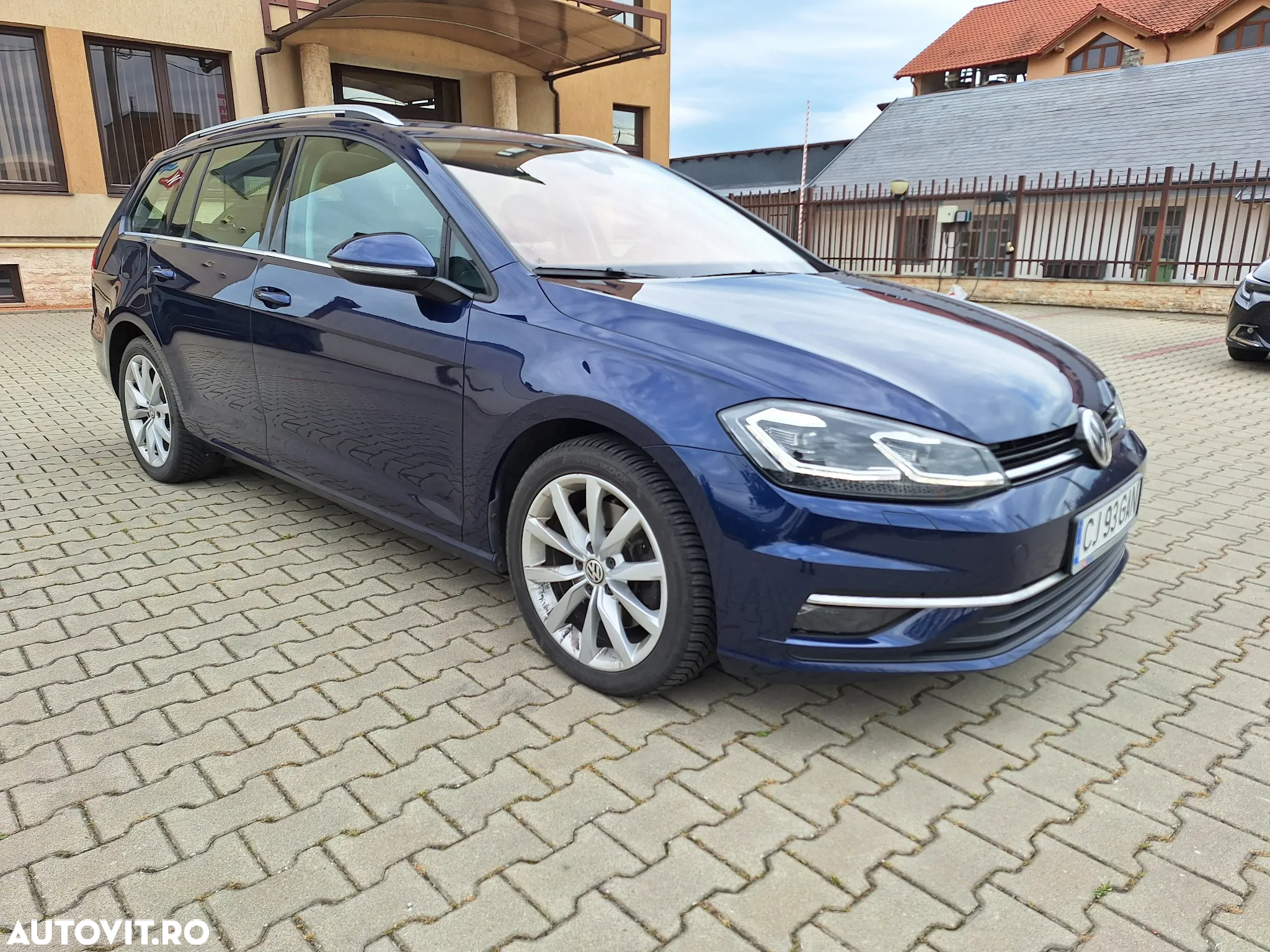 Volkswagen Golf - 3