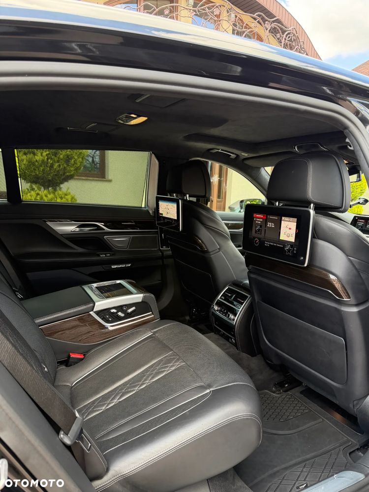 BMW Seria 7 740Ld xDrive - 16