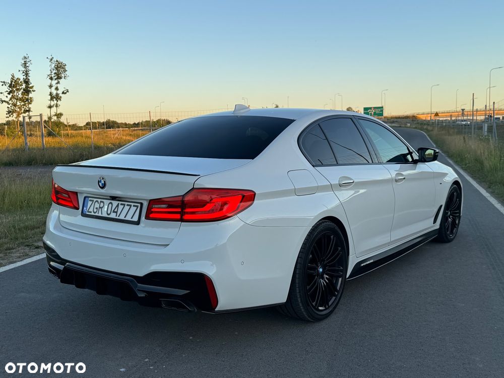 BMW Seria 5 520d M Sport - 11