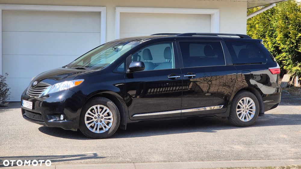Toyota Sienna - 6