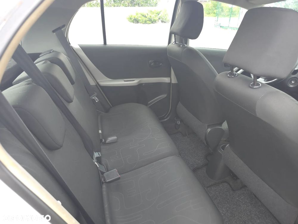 Toyota Yaris 1.4 D-4D Luna EU5 - 13