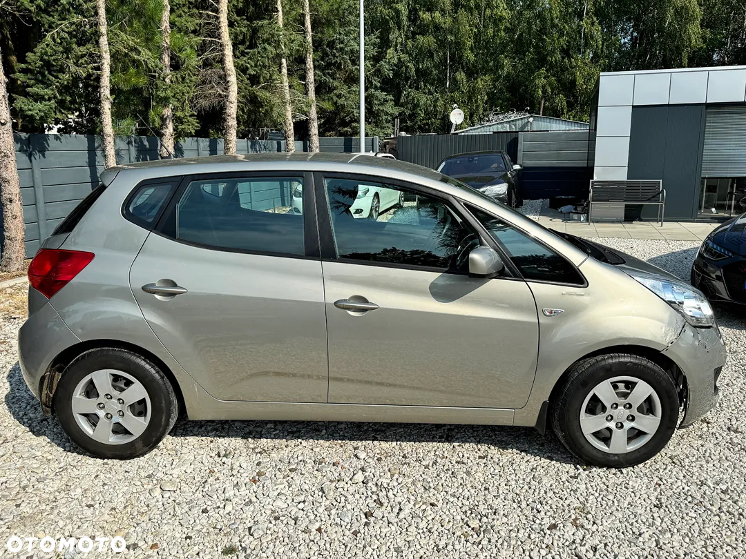 Kia Venga 1.4 CVVT Business Line - 16