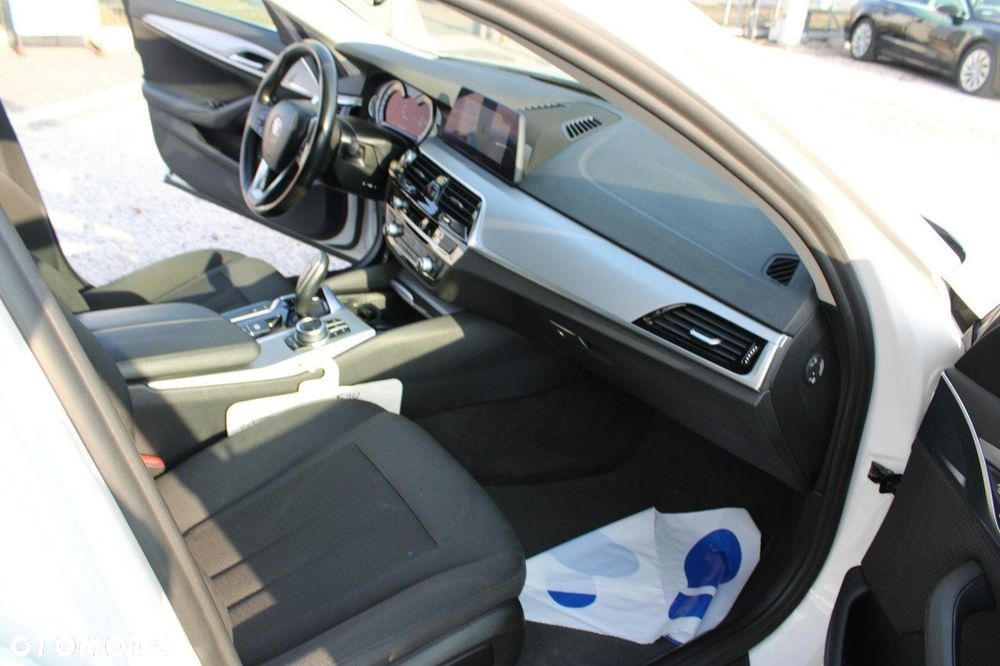 BMW Seria 5 - 35