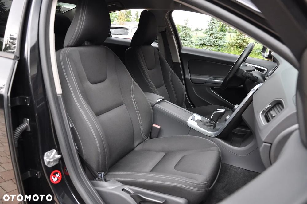 Volvo S60 - 25