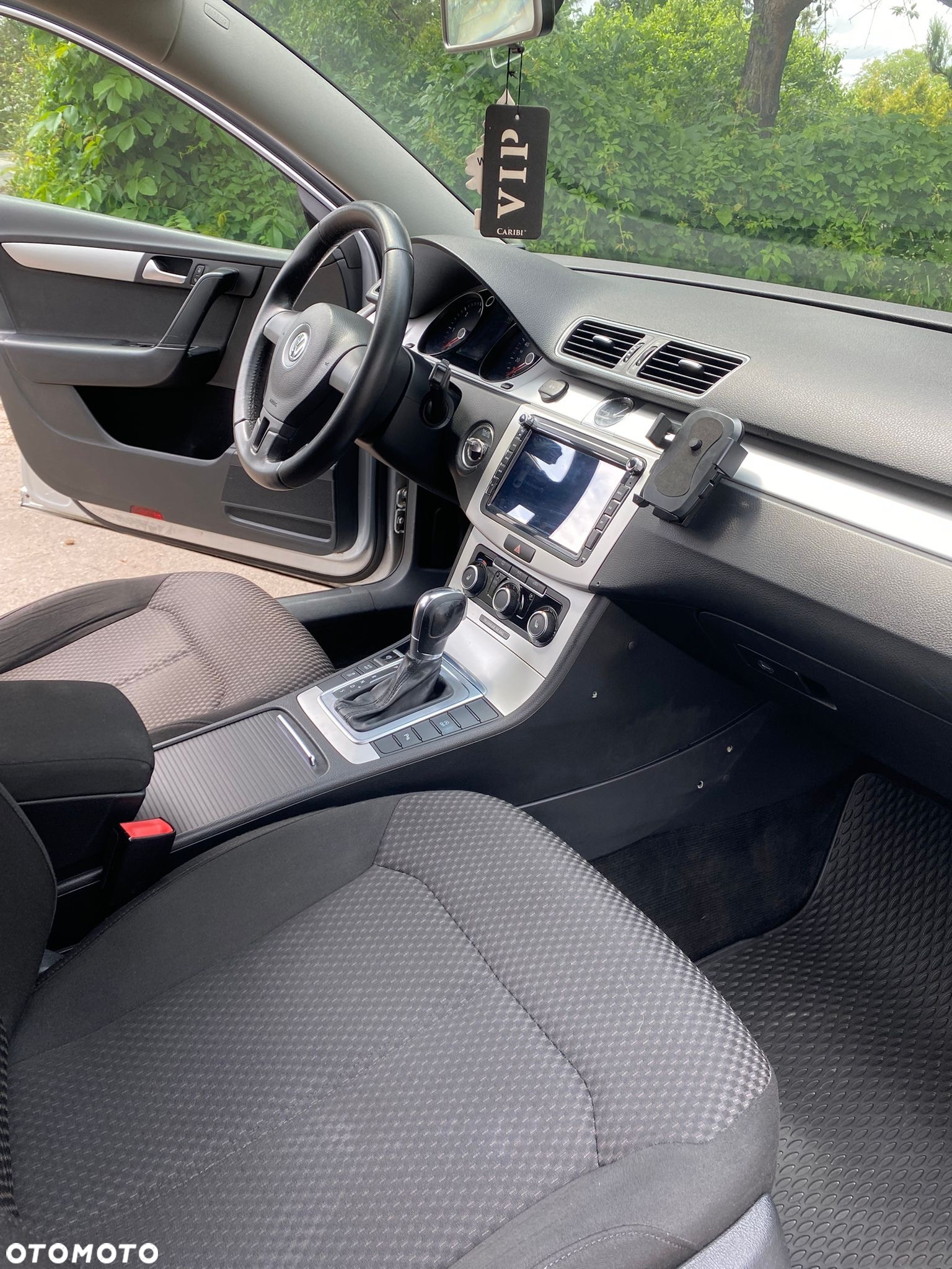 Volkswagen Passat 2.0 TDI Edition 40 DSG - 29