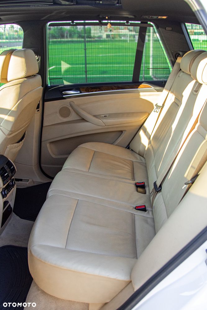 BMW X5 xDrive35i - 27