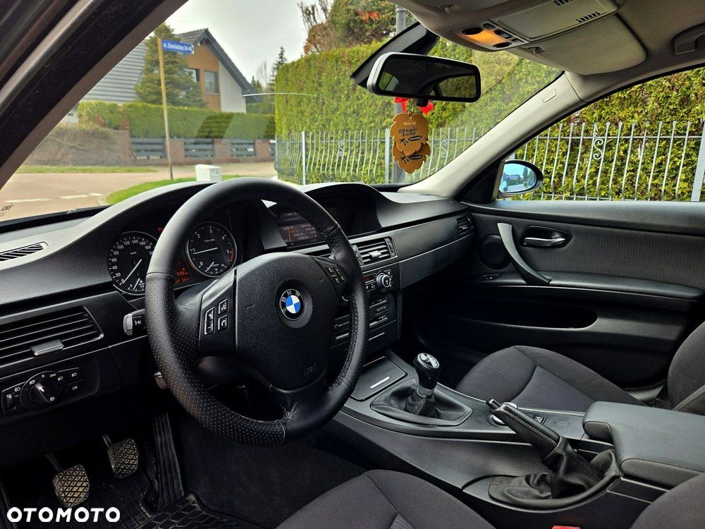 BMW Seria 3 318d - 9