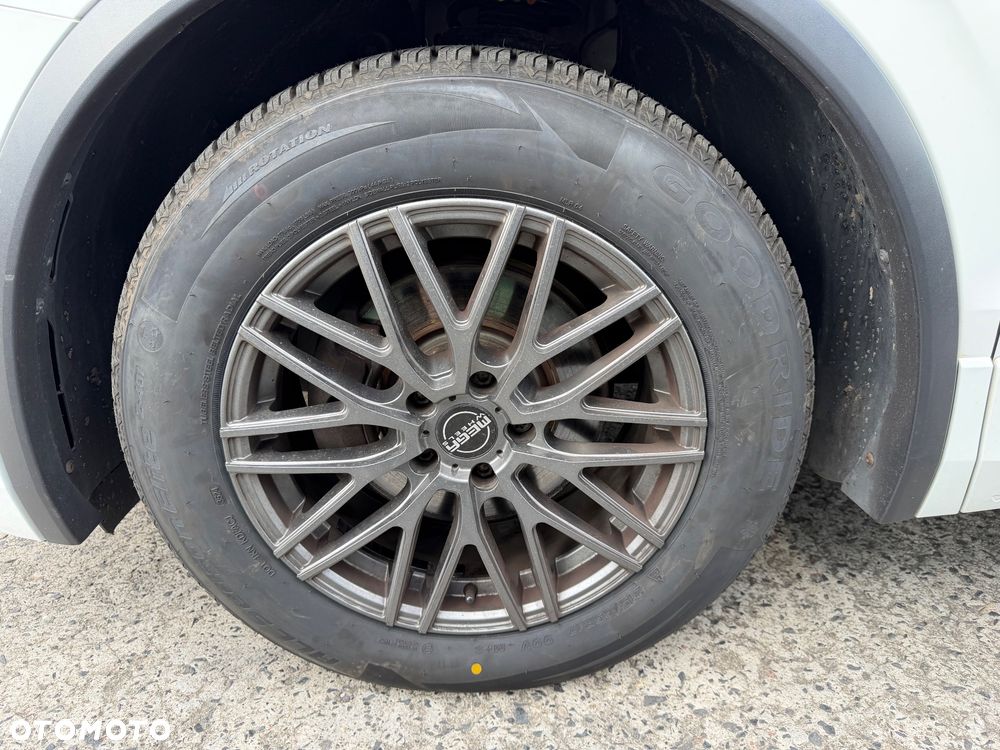 Volkswagen Tiguan 2.0 TDI SCR DSG R-Line - 32